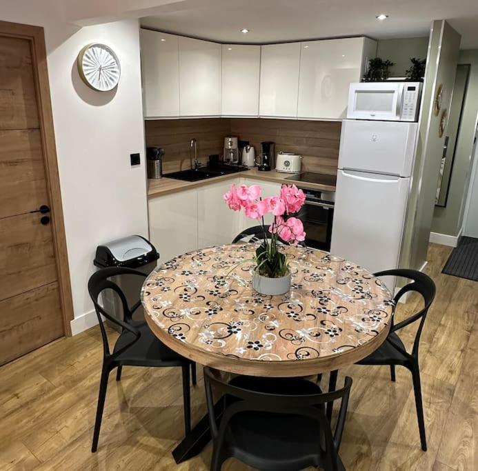 Le Briand Appartement 4Etoiles Nancy Thermal Cosy Avec Terrasse Wifi Kültér fotó
